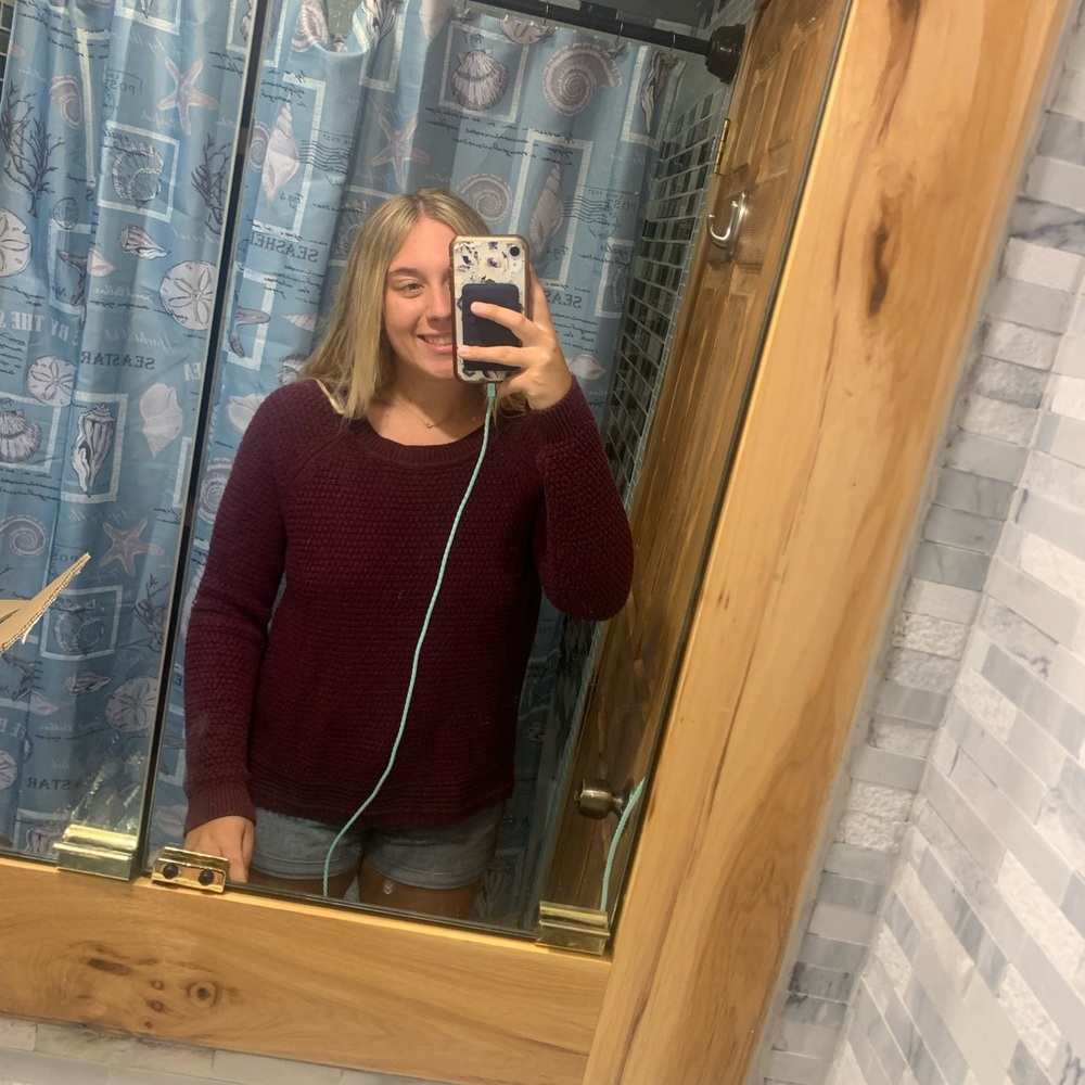 Burgundy old navy sweater